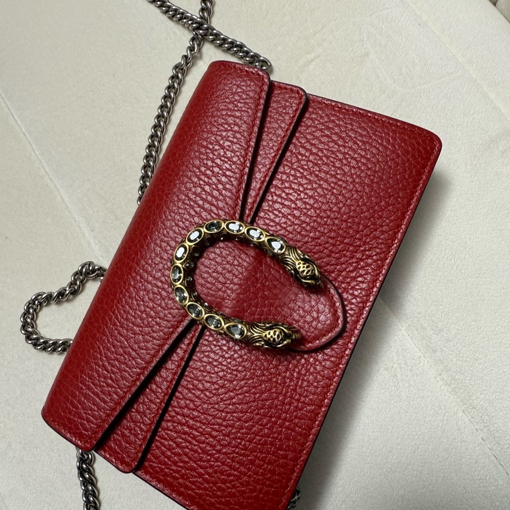Gucci Red Clutch with Silver Chain - Picture 3 of 4